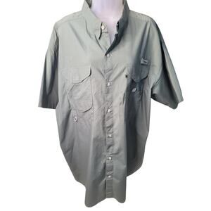 Columbia Men's Short Sleeve Button-Down Shirt in Light Sage Green